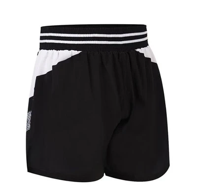 Quần short đấm bốc làm bằng polyester